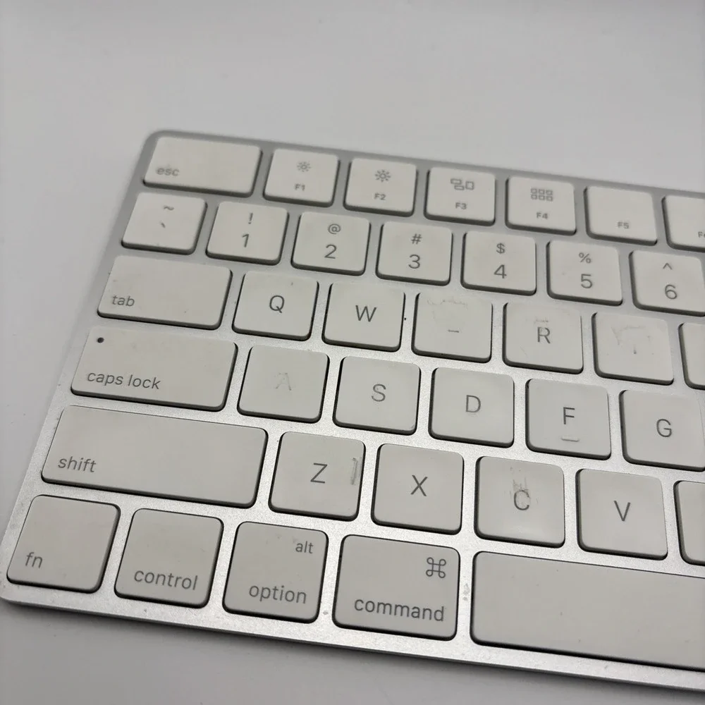 Apple Magic Keyboard A1644 Wireless Bluetooth & Rechargeable